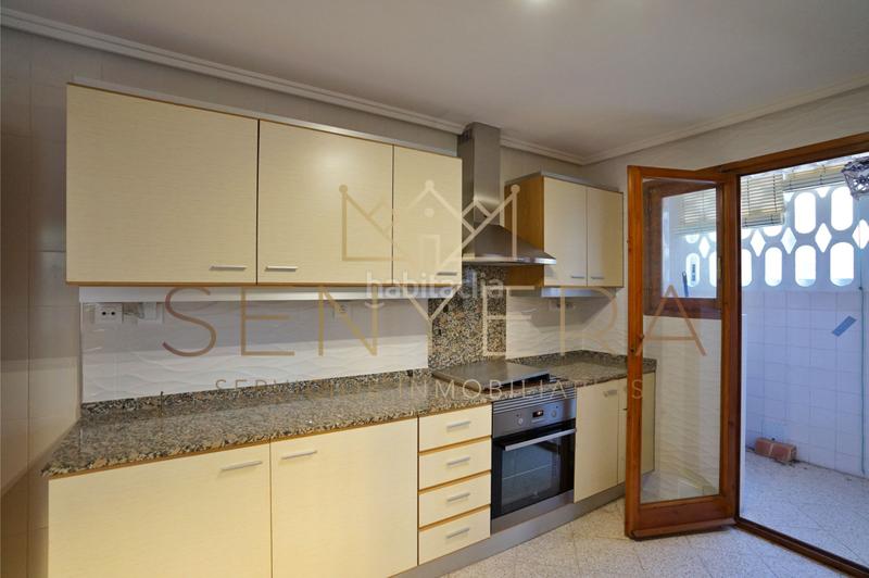 Foto e2146fff-496a-444f-9077-9217c8f5cf8a. Chalet with parking in San Antonio de Benagéber