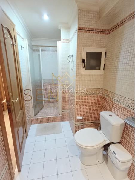 Foto 79a9889f-58f0-4586-a34a-bd79a05831a0. Piso en Barrio de Patraix Valencia