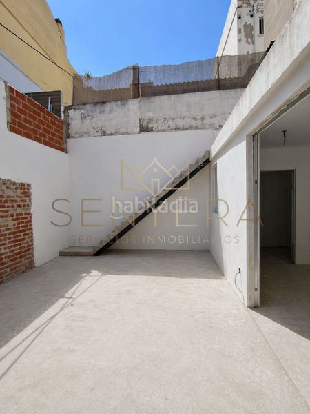 Foto a356f40b-b33e-4746-a43f-cb055f85ce86. Casa adossada a Barrio de Patraix Valencia