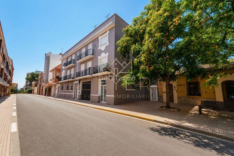 Foto ba9f7f16-b43d-4946-9aba-ca02cb9b393c. Edificio en Picassent