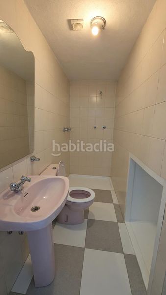 Foto d5d7a587-bb97-428d-9cbe-f230edcf8599. Alquiler local comercial local en alquiler en Plaza Xúquer Paiporta