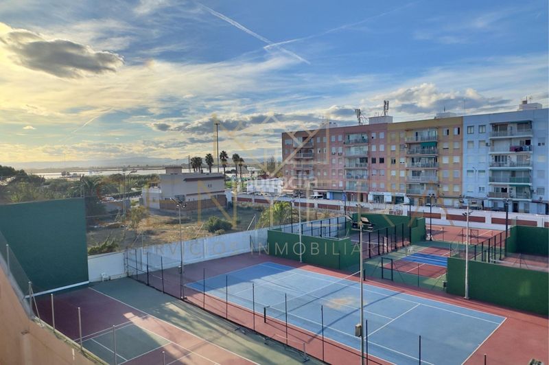 Foto 4c461262-a547-4ade-b893-3287a0d07d7c. Piso en El Perellonet Valencia