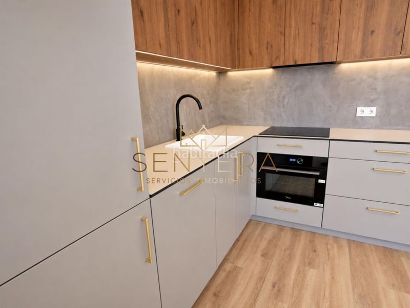 Foto e35da181-5262-4f39-9585-4ab7e4ae2912. Casa adosada en L´Hort de Senabre Valencia