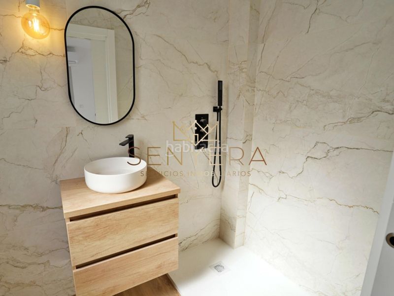 Foto e4d883ab-eb1a-4ec7-9530-d01ed0c1f8d1. Casa adosada en L´Hort de Senabre Valencia