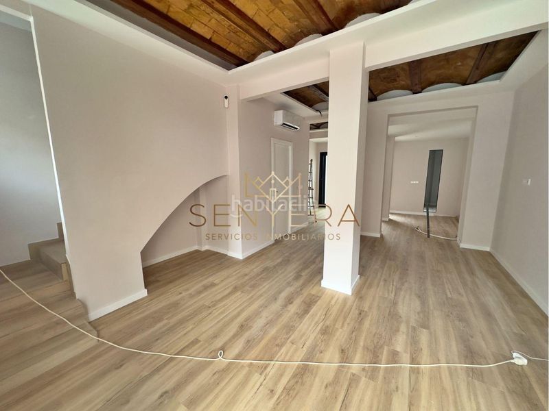 Foto 24b5c1d1-7f20-4d7f-9cf5-4b07b26b9e98. Casa adossada a L´Hort de Senabre Valencia