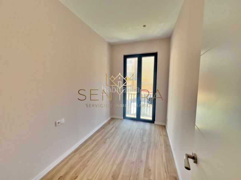 Foto b72dec2a-4c09-4e5e-8d55-b6275e29cd69. Casa adossada a L´Hort de Senabre Valencia
