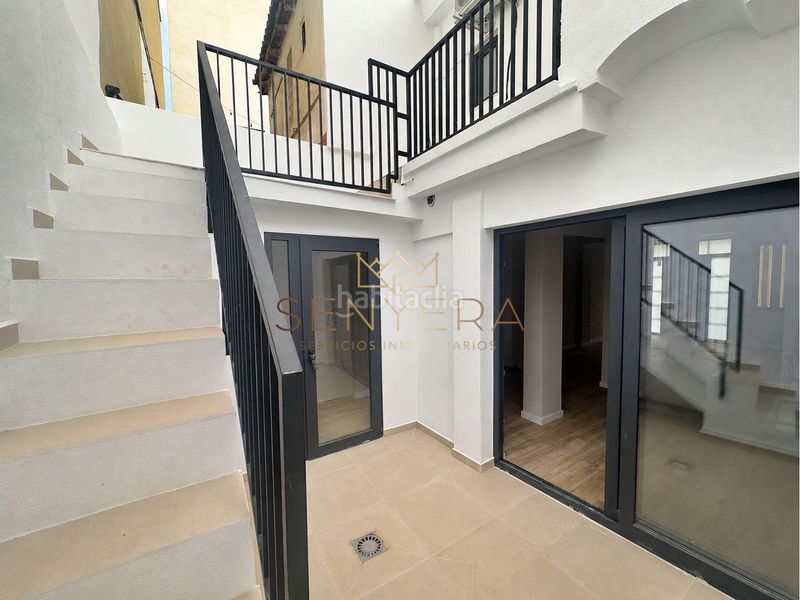 Foto c3c53ef8-52e4-48d9-81a3-7e5a4ce0b3ef. Casa adossada a L´Hort de Senabre Valencia