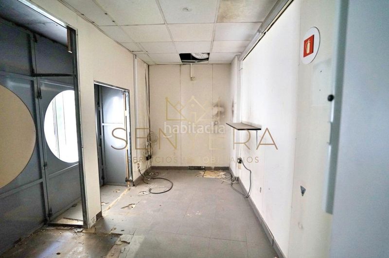Foto 50815794-6a2b-46ea-87cb-f118a713bf6d. Local comercial a Torrefiel Valencia