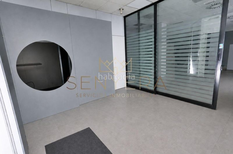 Foto 5ebeebe5-7cbf-4689-900c-378630635386. Local comercial a Torrefiel Valencia