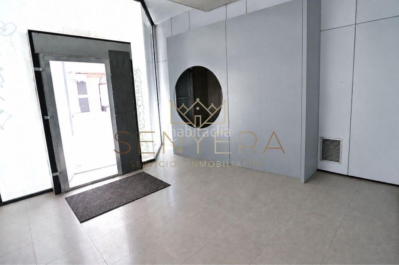 Foto 5f283379-f831-43a8-b818-d54f9749f698. Local comercial a Torrefiel Valencia
