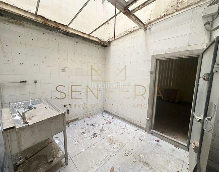 Foto d9216796-4555-4fcd-bfb1-6434819c8e22. Local comercial a La Raïosa Valencia