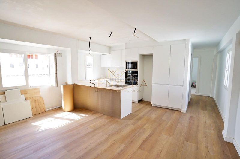 Foto daabcb60-ef6e-417c-ae82-efd2c3a08650. Pis a Tres Forques Valencia