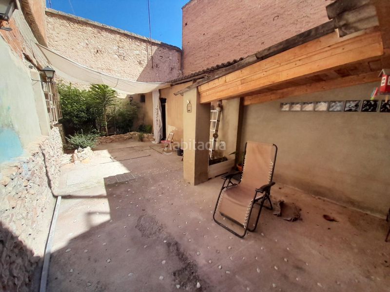 Foto 42131a91-9ce5-4408-b4a1-f337dac42896. Casa adossada a El Castell Burjassot