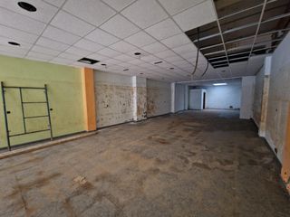 Business premise  Calle ramon y cajal. Local en venta