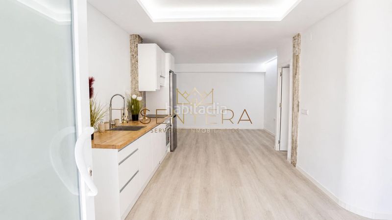 Foto 34bd7e41-8146-439c-bec1-d949e72dd9ed. Planta baixa a La Creu Coberta Valencia