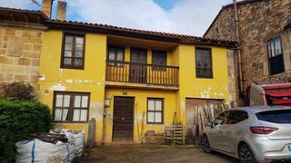 Casa aparellada  Quijano - barrio la edesa. Casa pareada para reformar