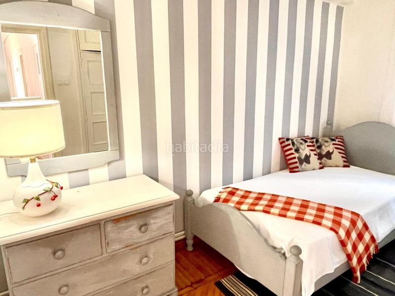 Foto 31fbc7b8-367f-47d6-9702-be0c2b4a3f29. Rent flat with heating in Centro - Ayuntamiento Santander