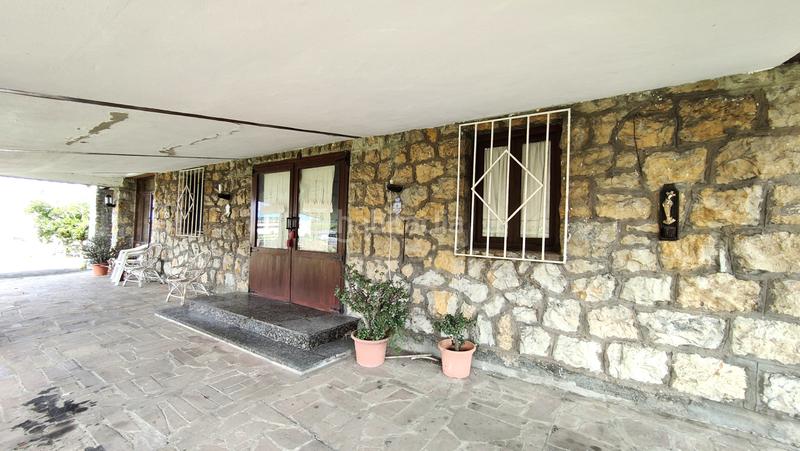 Foto 09f66853-9a16-40bc-ab20-4a409b3be232. Casa amb calefacció aparcament a Polanco