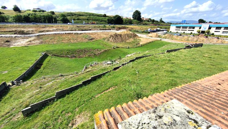 Foto 2340c33d-a274-4d43-abc2-7e21b3629b73. Casa amb calefacció aparcament a Polanco