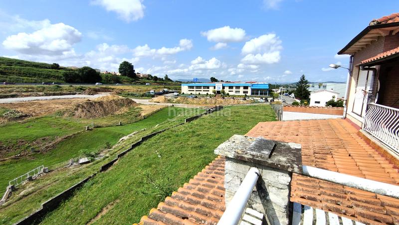 Foto e635c2d8-d5bd-4441-860f-9dd8bd071971. Casa amb calefacció aparcament a Polanco