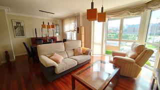 Location Appartement à La Pereda. Luminoso piso en alquiler en valdenoja