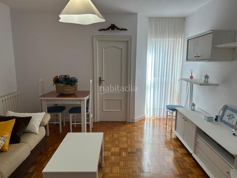 Foto 97d442bf-5977-482c-b57e-1181b0bfb40d. Rent flat with heating in Los Castros Santander