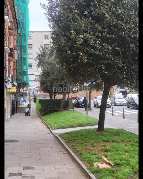 Foto 639283f2-bf61-4961-9402-be53f2bb4f12. Alquiler local comercial alquiler de negocio con cocina y salida de humos en zona puertochico en Santander