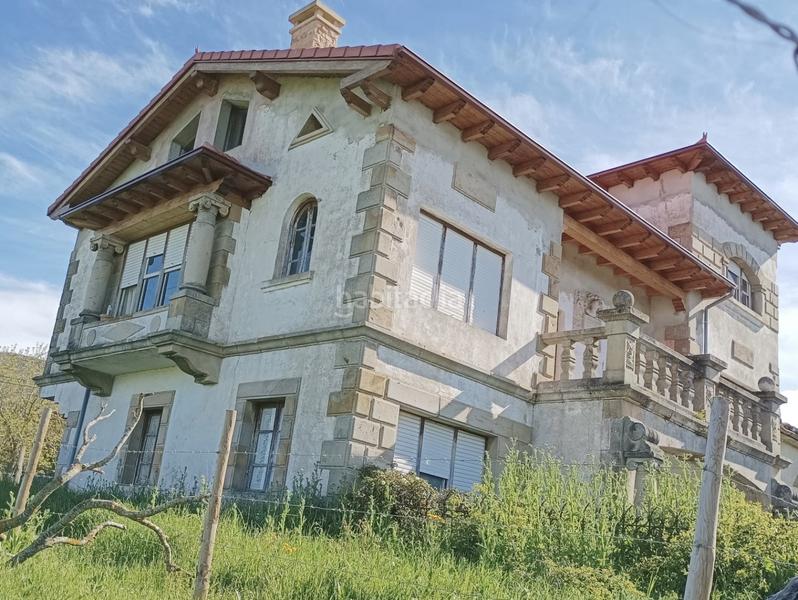 Foto dc333daa-b83f-46e1-a1c8-c14b599ccfe5. Casa in Campoo de Yuso