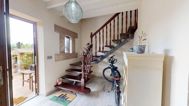 Foto 1c7e2247-043b-4150-bcb9-e8567a6ff295. Doppelhaus mit parking in Parbayón Piélagos