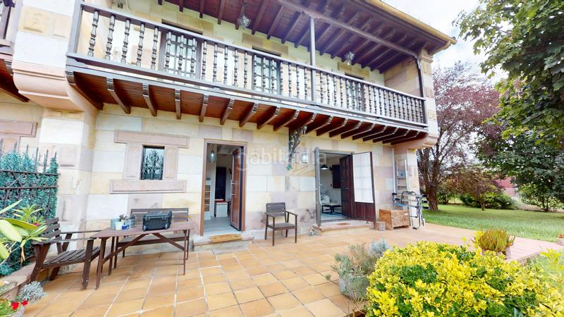 Foto dbd9d1b9-4c09-4989-924e-b3e47ae53557. Doppelhaus mit parking in Parbayón Piélagos