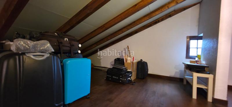 Foto f343f1a0-9a01-4f87-9d40-b2c01856e413. Doppelhaus mit parking in Parbayón Piélagos