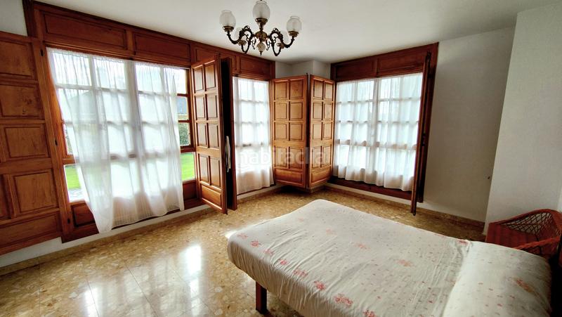 Foto 401ac2c4-37a5-489e-b4d4-c80c2d34e8a4. Haus mit parking in Cacicedo Camargo