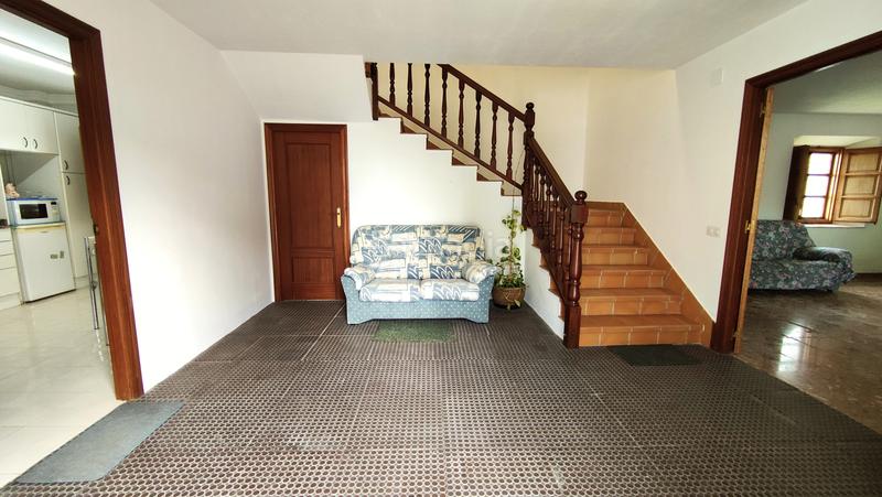 Foto 48dc0016-c065-48b1-9c65-022796e11b7a. Haus mit parking in Cacicedo Camargo