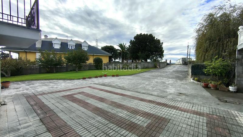 Foto cffc21fe-84b2-4185-a0b5-59a28ce66e4e. Haus mit parking in Cacicedo Camargo