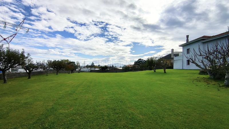 Foto e944eb57-3263-44a0-8065-e55f0bc234f3. Haus mit parking in Cacicedo Camargo