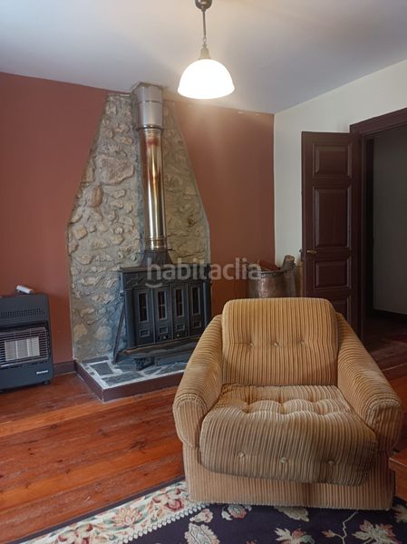 Foto 32725f8c-e45f-4859-be43-412d1236baeb. Casa amb aparcament a Ruesga