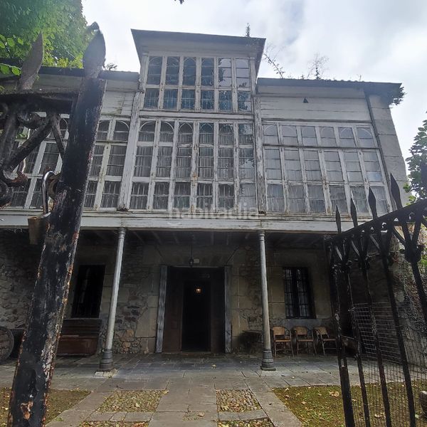 Foto e3c40f56-1325-4885-80eb-560d2d95b920. Casa amb aparcament a Ruesga