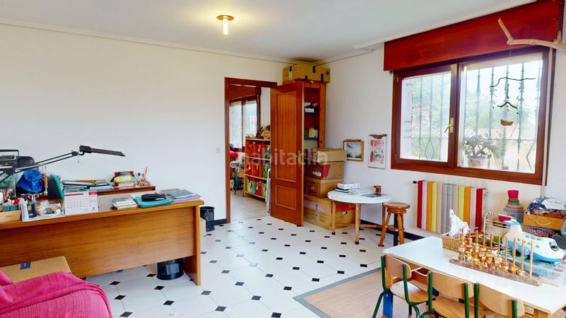 Foto 00ff1e5e-32cd-495c-af44-084be97d8412. Casa a calle corceño 5 a Alisal - San Román Santander