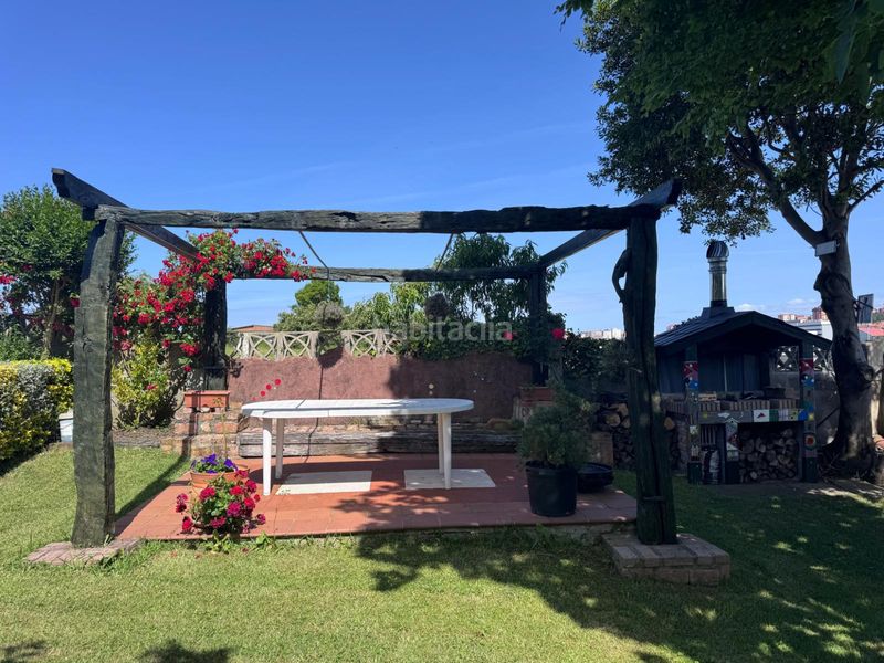 Foto 0af995a8-481b-466a-9f99-fc65c1f3e178. Casa a calle corceño 5 a Alisal - San Román Santander