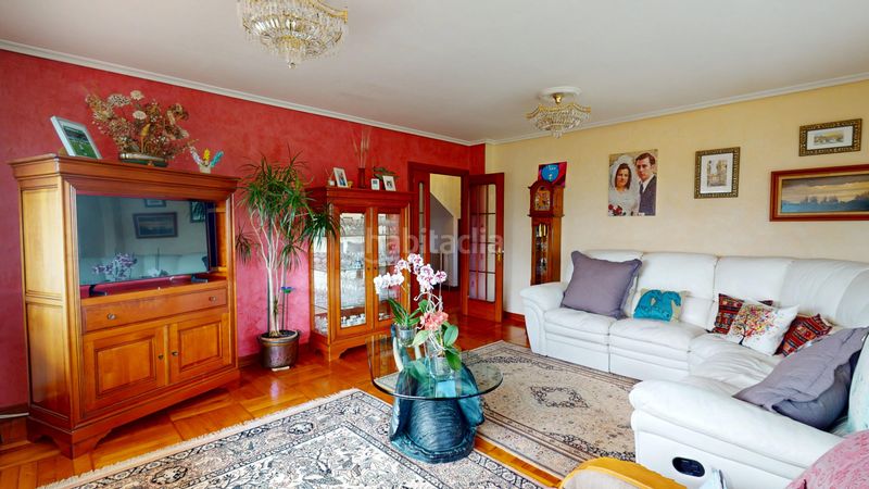 Foto 528bf506-e93f-4f24-8444-fec4a307e136. Casa a calle corceño 5 a Alisal - San Román Santander