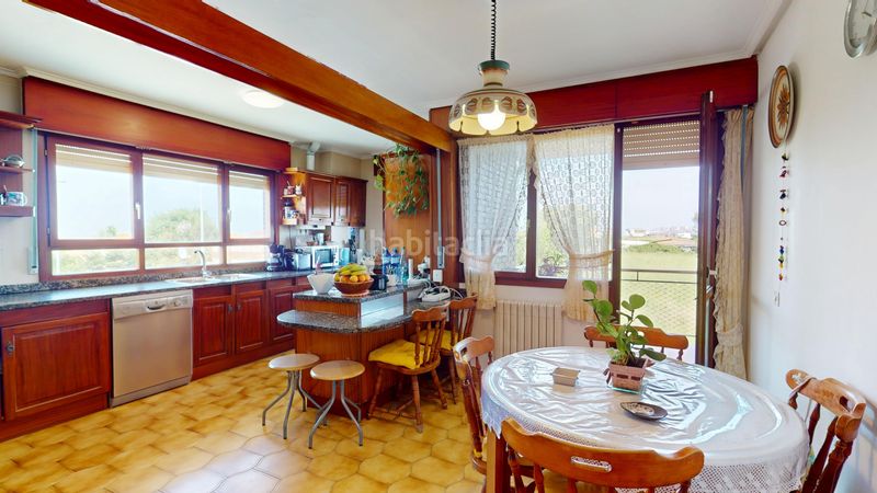 Foto 920c7d10-d68d-4eee-9d7c-57376ed1c959. Casa a calle corceño 5 a Alisal - San Román Santander