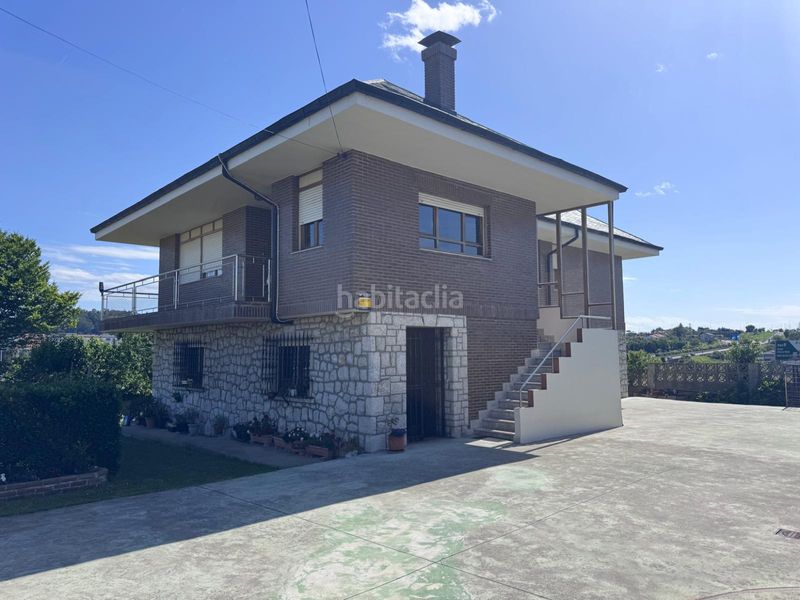 Foto a5f901e7-e746-49da-acb3-4e1ff3433c1a. Casa a calle corceño 5 a Alisal - San Román Santander