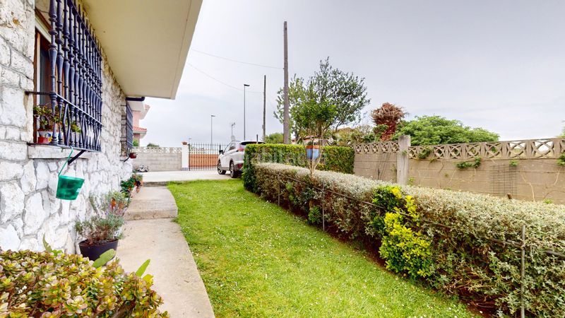 Foto d2d514f2-b789-481f-a048-30c1b8cb4d98. Casa a calle corceño 5 a Alisal - San Román Santander
