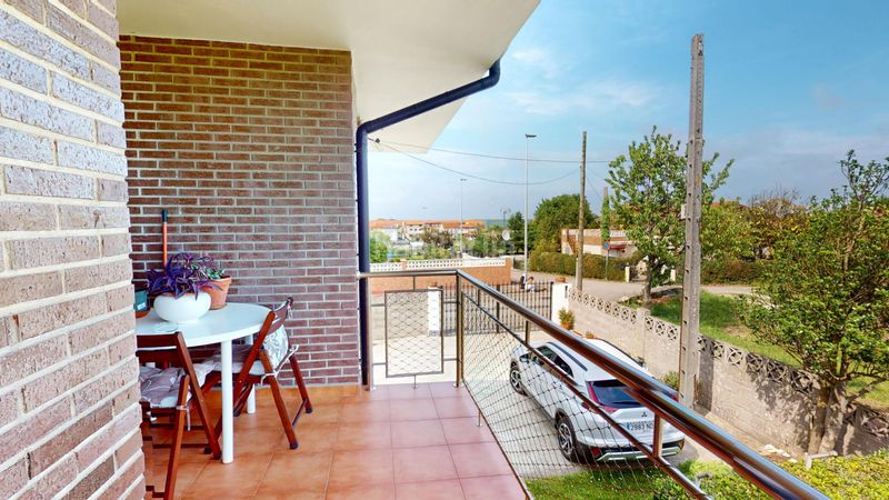 Foto e3e29d53-f3c1-444c-bcd7-3a72ae54aadb. Casa a calle corceño 5 a Alisal - San Román Santander