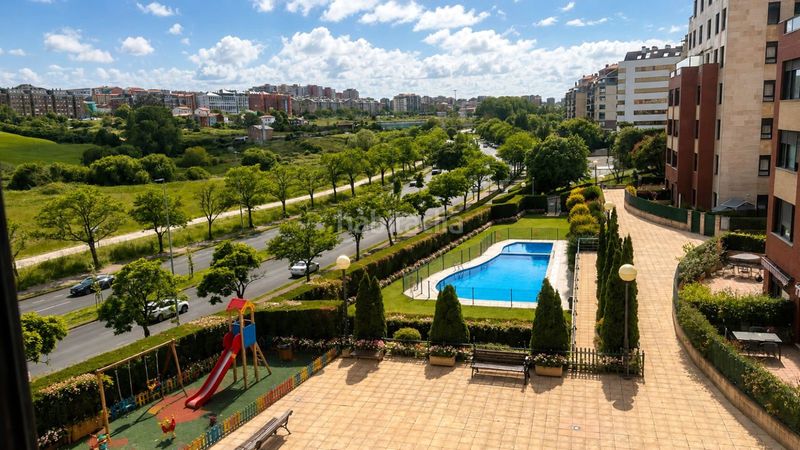 Foto 96d3c57d-a7a9-4475-9042-64e94d4b3be3. Pis amb calefacció aparcament piscina a Monte Santander