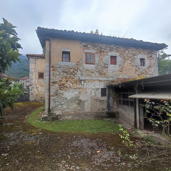 Foto ada48ab4-332f-4386-917a-e4dae6a8da8c. Casa amb aparcament a Ruesga