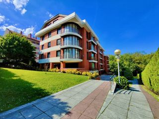 Flat in Santander - calle arsenio odriozola 35. Piso de 3 habitaciones a 650 metros de campo golf y playa de mat