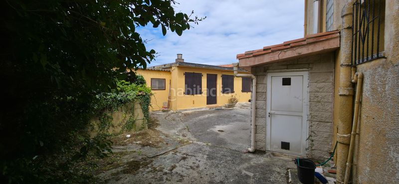 Foto f680a06d-a873-415a-a47a-994d9f8383f3. Casa amb calefacció aparcament a Suances