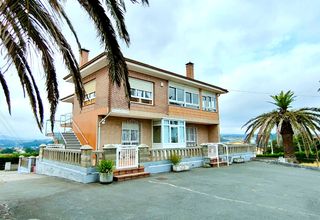 Casa  Cacicedo - calle jenoz. Casa en venta en cacicedo dos viviendas, terreno, garaje y un po