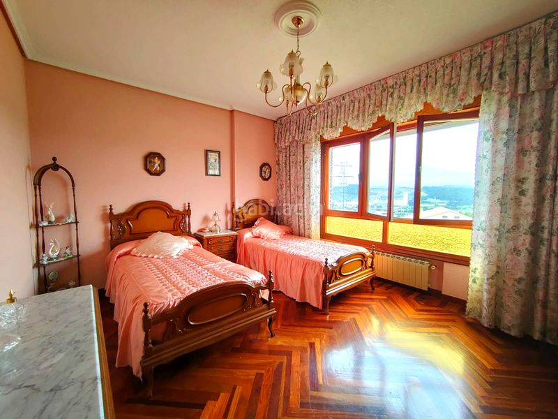 Foto 0f64f115-2097-4b14-82ab-fa9ce966a2ea. Casa amb calefacció aparcament a Cacicedo Camargo